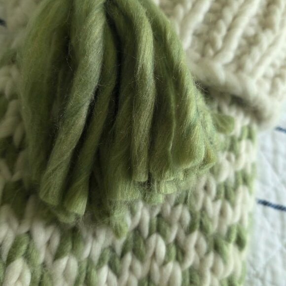 The Farmhouse by Rachel Ashwell Knit Christmas Stocking – 12" x 22" – NEW - Picture 4 of 4